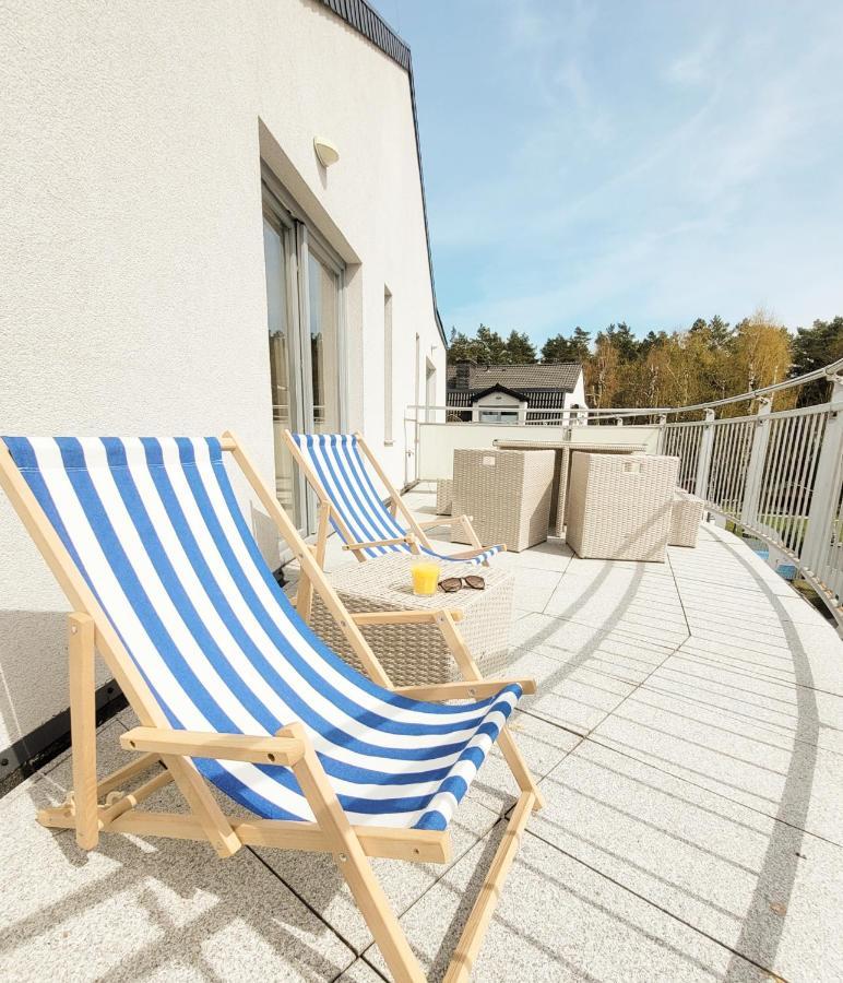 Pine Point Apartament With Terrace, Shared Pool, Tennis Court 波别罗沃 外观 照片
